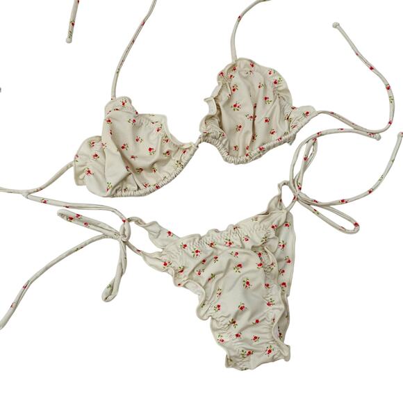San Lorenzo Other - San Lorenzo white floral lettuce edge bikini